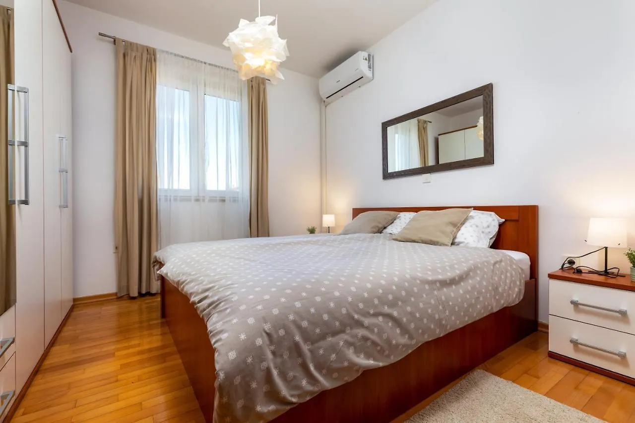 Duplex + Garage Daire Rovinj 0*,  Hırvatistan