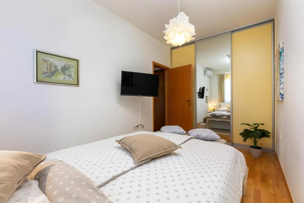 Duplex + Garage Apartment Rovinj Croatia