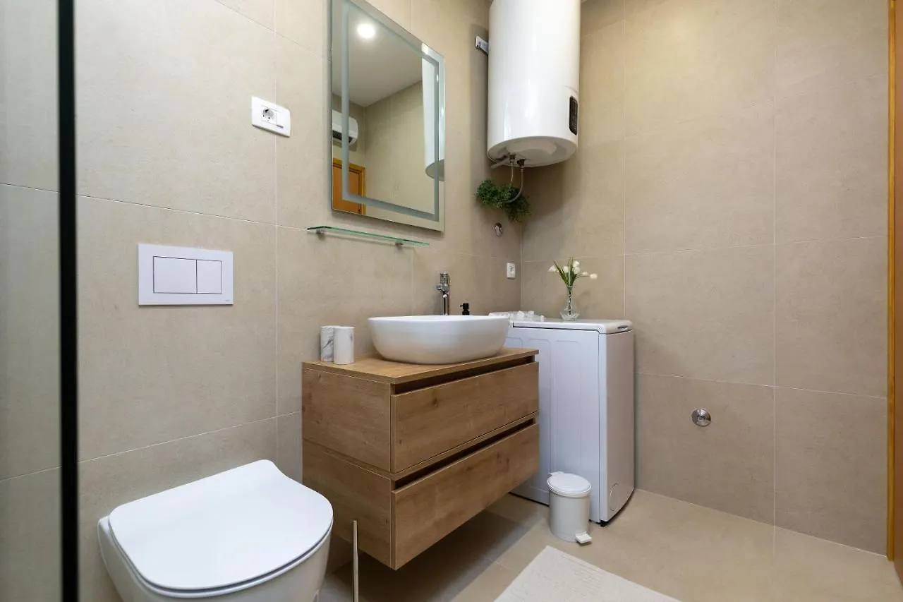 Duplex + Garage Apartment Rovinj 0*,
